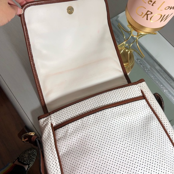 Gianni Bini Cross Body Bag - Picture 6 of 8